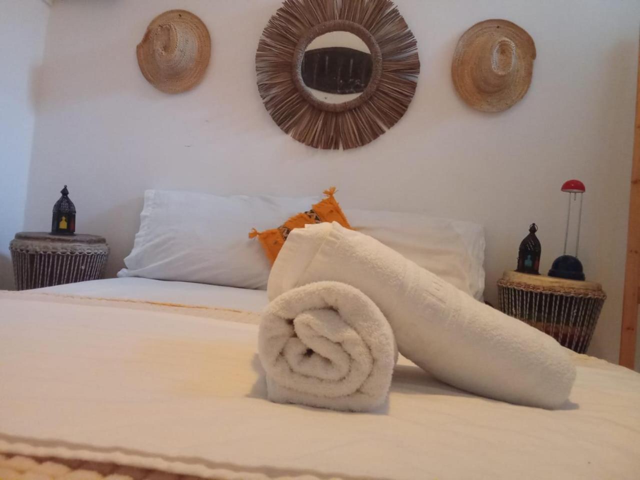 Surfer Rosa Hostel Tamraght Eksteriør bilde